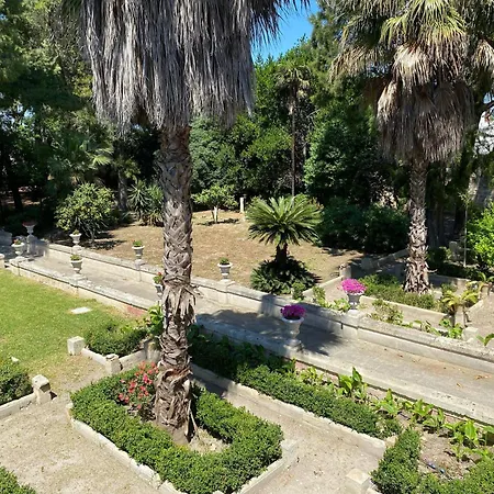 Palazzo de Carlo e il parco dei 7 pozzi-2